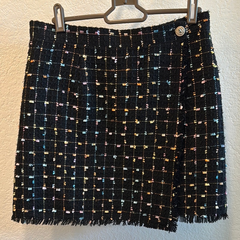 Chic Black Tweed Skirt